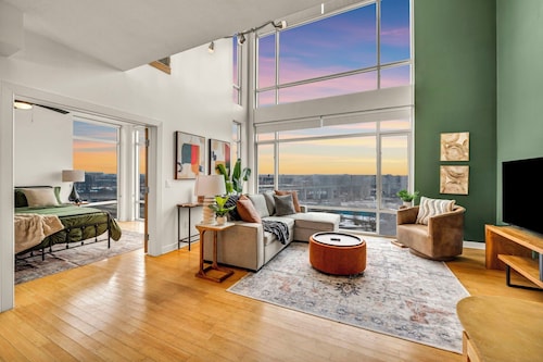City Escape Penthouse - Free Parking 247 gym