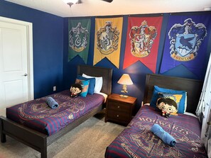 8 bedrooms, Internet, bed sheets - 8BR Luxury Villa Near Disney | Pool & Spa (Kissimmee)
