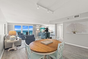 Interior - Beachfront Balcony ~ Pool (Miramar Beach)