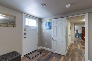 Interior - Remodeled Home Near Downtown! Pool Table, Foosball (Durango)