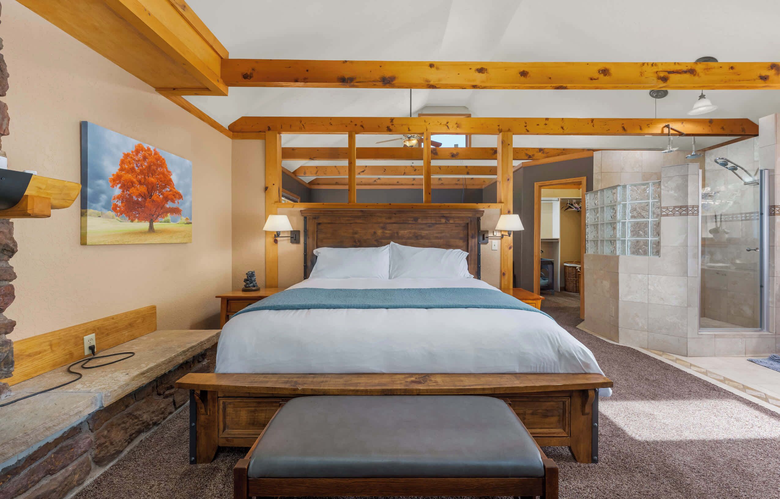 3 bedrooms, travel crib, WiFi, bed sheets