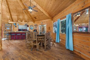 Dining - San Juan River Bend Luxury Cabin - Riverfront! (Pagosa Springs)
