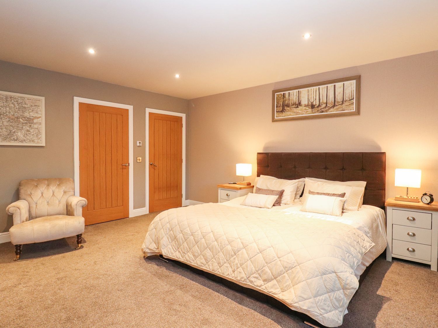 3 bedrooms, individually decorated, individually furnished, free WiFi