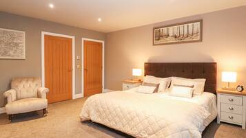 3 bedrooms, individually decorated, individually furnished, free WiFi