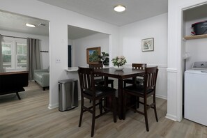 Dining - Bright & Cozy Scandi Home (Cartersville)