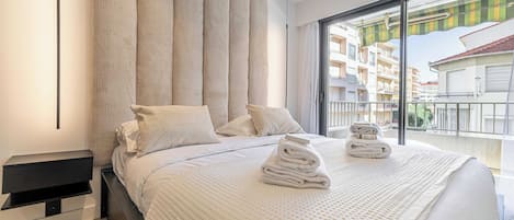 Apartment | 2 bedrooms, laptop workspace, iron/ironing board, bed sheets