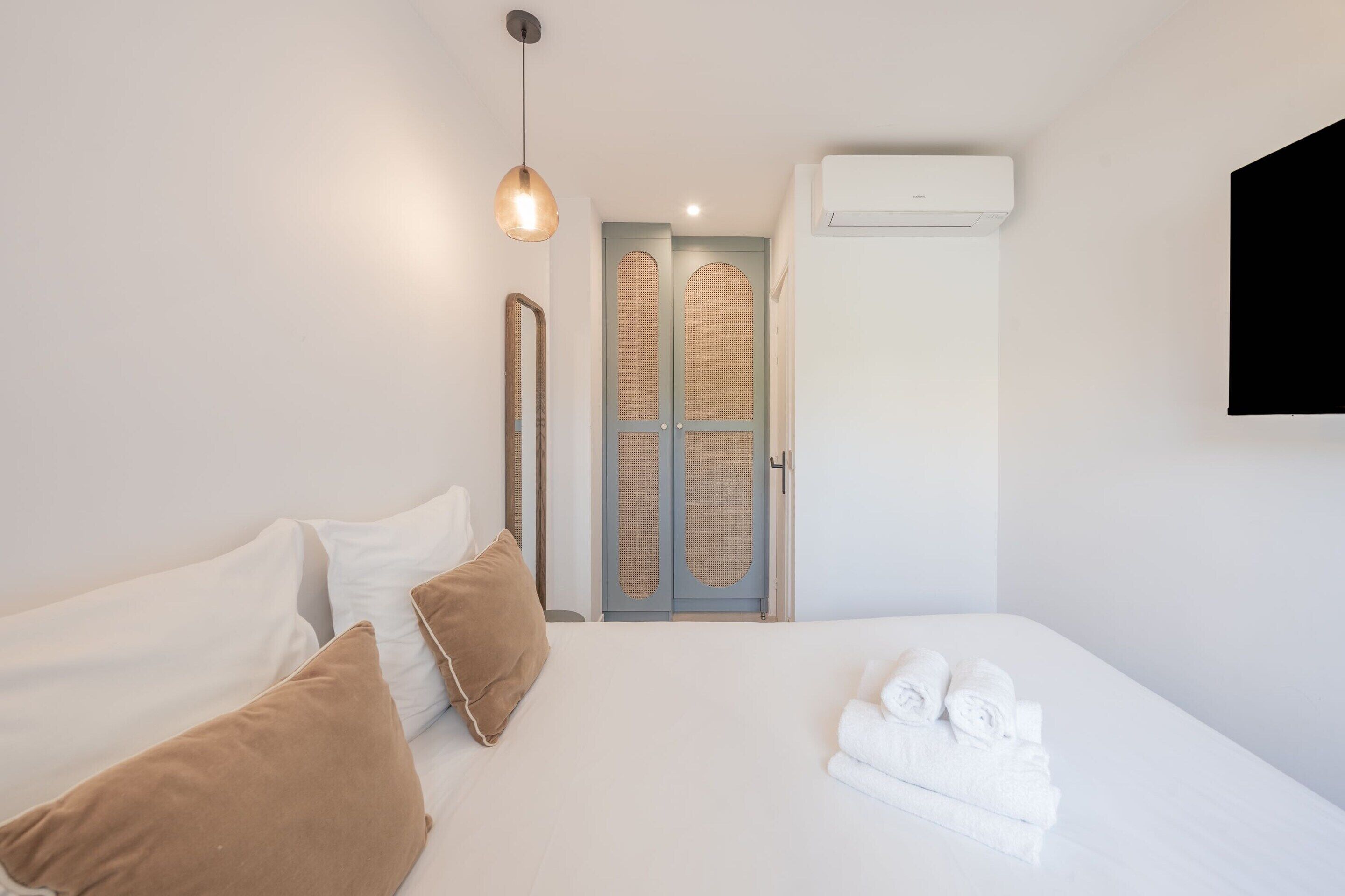 Apartment | 4 bedrooms, bed sheets