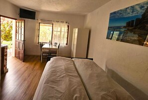 1 bedroom, in-room safe, iron/ironing board, free WiFi - Casa Lara Hermigua - Studio ATACAMA with terrace (Hermigua)