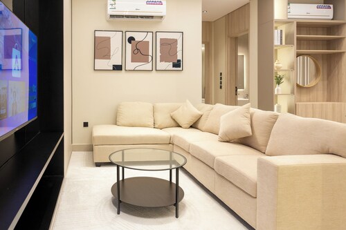 Premium Stay Near the Haram Peace & Convenience