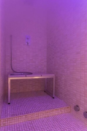 Deluxe Double Room, Balcony, City View | Spa - B&B Luxury Palazzo Aurora (Alezio)