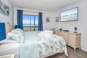Room - Ocean Front - Updated 3BR/2.5B (North Myrtle Beach)
