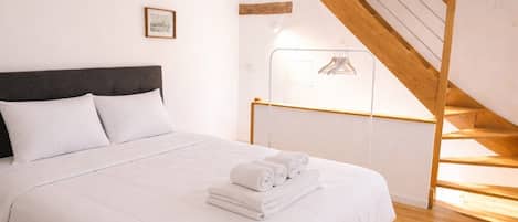 2 bedrooms, bed sheets