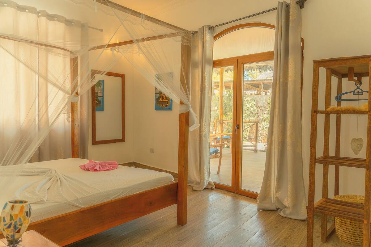 Chambre Familiale, vue piscine