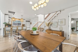 Dining - SPACIOUS! 2 Primary + 2 Queen rooms with a Primary on the main floor! (Boise)