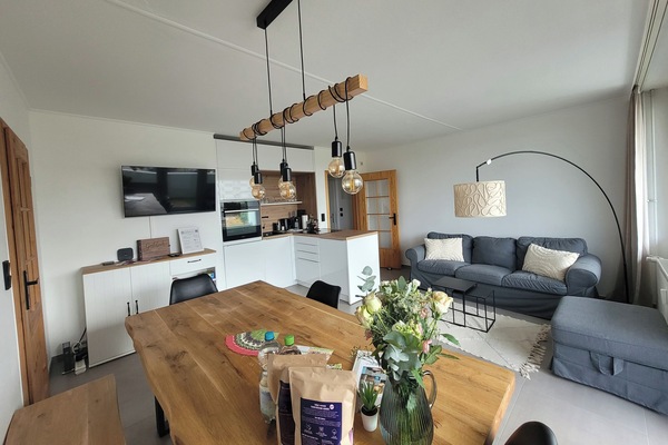 Smart TV, mesa de ping pong