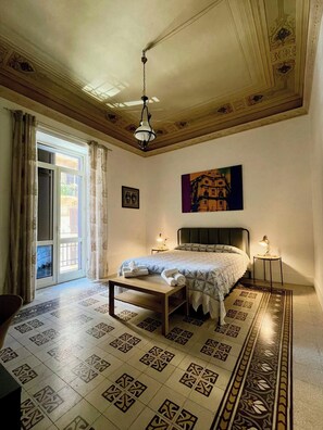 Desk, laptop workspace, iron/ironing board, free WiFi - Le Suite Vintage Del Corso (Palermo)