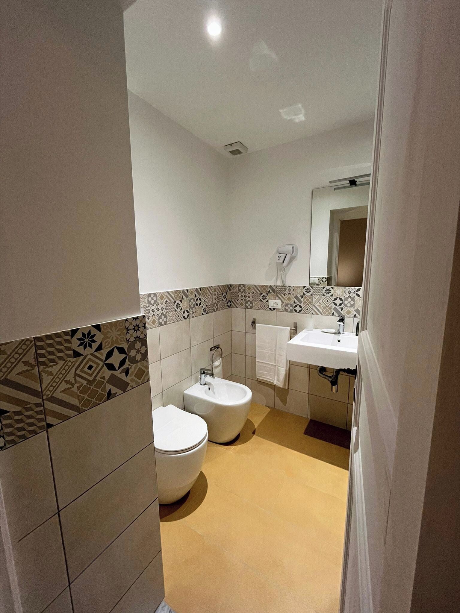 Superior-Zimmer, Balkon, Stadtblick | Badezimmer