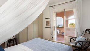 4 habitaciones, tabla de planchar con plancha y wifi gratis