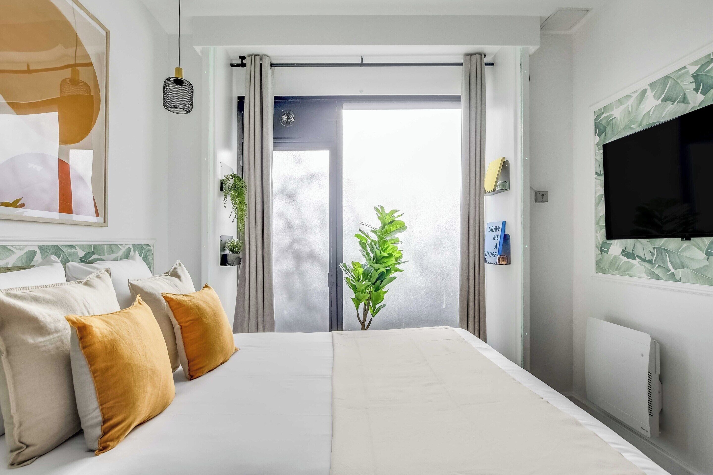 1 habitación y espacio para trabajar con laptop 