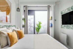 1 habitación y espacio para trabajar con laptop 
