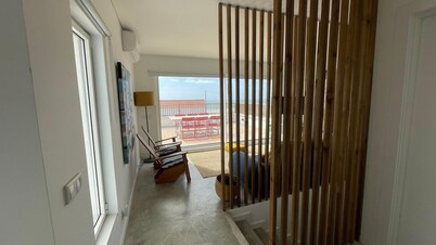 Praia das Maças - Azenhas do Mar V4 Beachfront Home