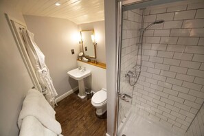 Chambre supérieure double | Salle de bain