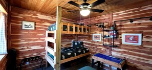 2 bedrooms, WiFi, bed sheets - 4 min to Bennett Spring • Dogs Welcome (Lebanon)