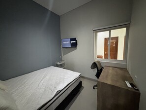 Free WiFi, bed sheets - Colletion O near Living Plaza Cirebon fo (West Cirebon)