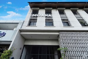 Fachada de la propiedad