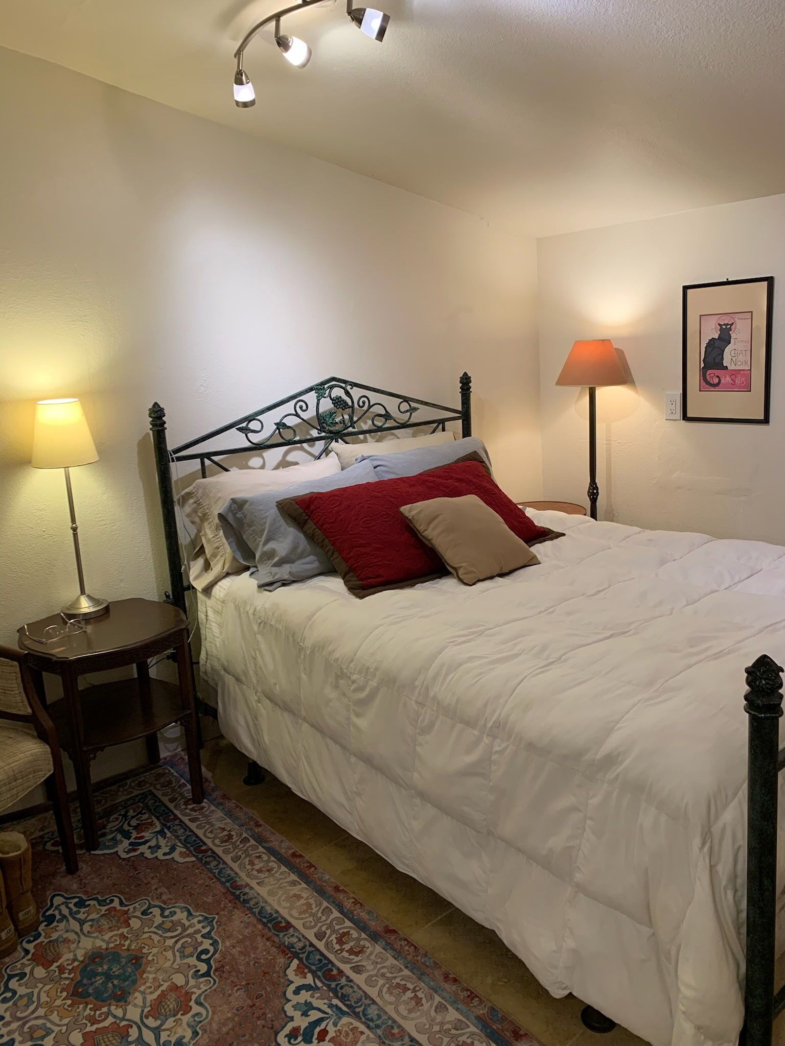 1 bedroom, iron/ironing board, Internet, bed sheets