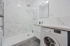 Hair dryer - Champs de Mars - Chic 4-bedroom T5, fully equipped (Toulon)