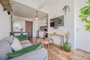 TV - Champs de Mars - Chic 4-bedroom T5, fully equipped (Toulon)