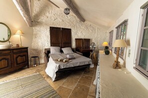 7 Schlafzimmer, Bügeleisen/Bügelbrett, WLAN, Bettwäsche