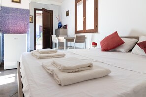 1 bedroom, iron/ironing board, free WiFi, bed sheets - Appartamento Lucentia Giallo - V... (Valderice)