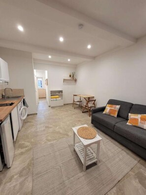TV - City Break Toulon - Studio near port & train station (Toulon)