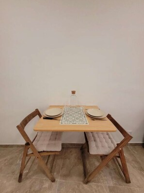 Dining - City Break Toulon - Studio near port & train station (Toulon)