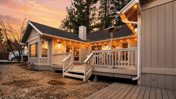 Pinecrest Lodge By Avantstay Game Room + Outdoor Dining Near Big Bear Lake + Slopes - Big Bear Lake, CA