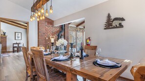 House (4 Bedrooms) | Interior - Pinecrest Lodge by Avantstay Game Room + Outdoor Dining Near Big Bear Lake + Slopes (Big Bear Lake)