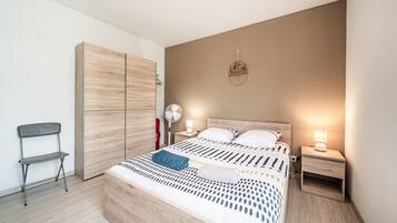 2 quartos, ferros/tábuas de passar roupa, Wi-Fi, roupa de cama