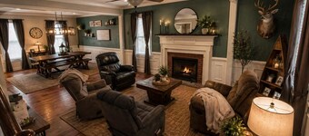 Perfect for Groups 6BR Retreat with Firepit, Game Loft & Huge Deck