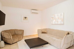 Living area - Warm Apartment a/c 2br/4p - Saint-tropez (Saint-Tropez)