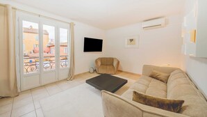 Apartment | Living area - Warm Apartment a/c 2br/4p - Saint-tropez (Saint-Tropez)