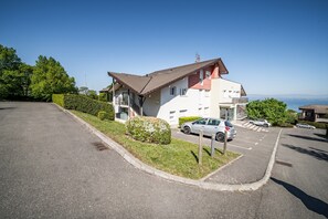 Exterior - Charming 'Évian Apartment' with Lake View, Balcony and Wi-Fi (Évian-les-Bains)