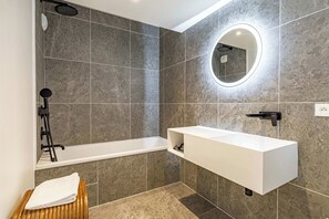 Apartemen | Kamar mandi