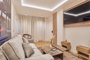 Apartment | Living area - Elegant Appartement With AC - Paris Montorgueil (Paris)