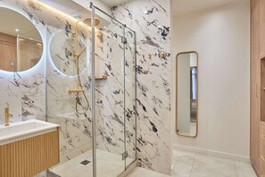 Apartment | Bathroom - Elegant Appartement With AC - Paris Montorgueil (Paris)