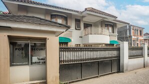 Exterior - Cozy Double Escape W/ Free WiFi and Parking (Bogor)