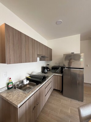 Private kitchen - Detached house with private rooftop, pool & lake view in Lago Luna, Chantepec, Jalisco. (Chantepec)