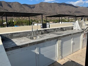 Property grounds - Detached house with private rooftop, pool & lake view in Lago Luna, Chantepec, Jalisco. (Chantepec)