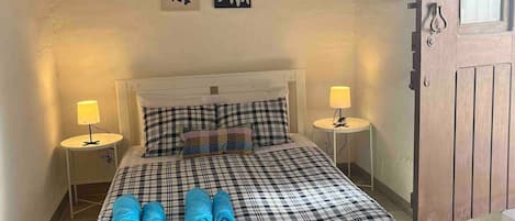 2 chambres, fer et planche Ă repasser, Wi-Fi, draps fournis